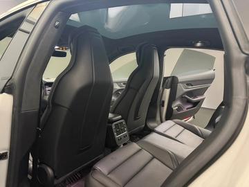 2021 Porsche TAYCAN — миниатюра 12
