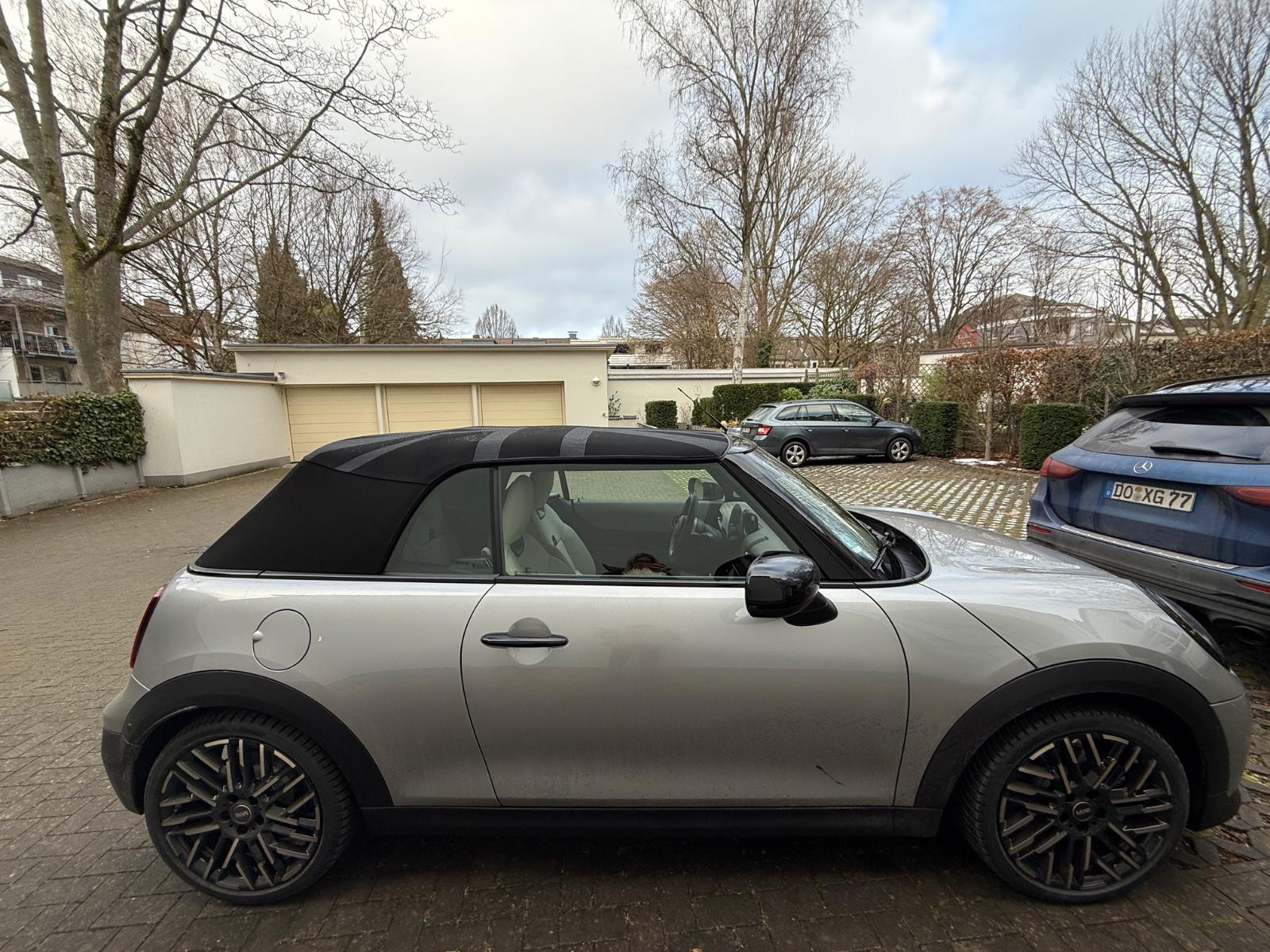 MINI Cooper S Cabrio | EZ 01/2026 | Favoured Tri