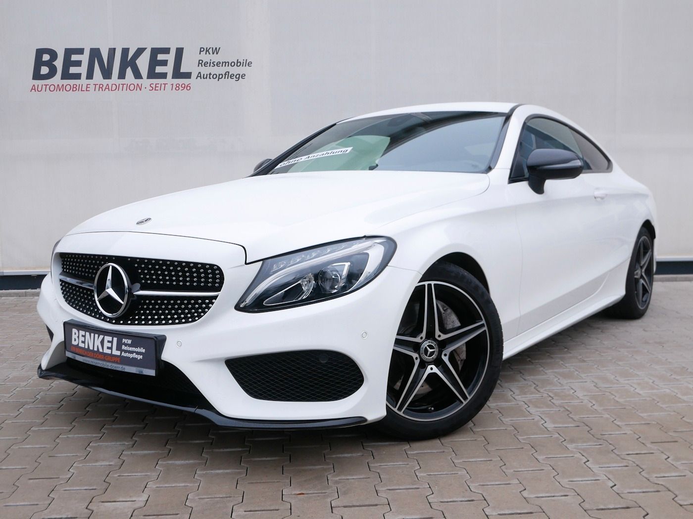 Fahrzeugabbildung Mercedes-Benz C 250 Coupé AMG NIGHT Aut. LED SHZ NAVI PDC ALU