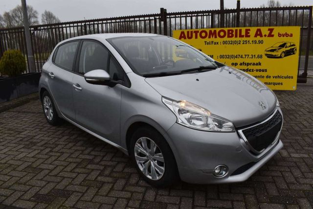 Peugeot 208 1.4 e-HDi Active / Airco