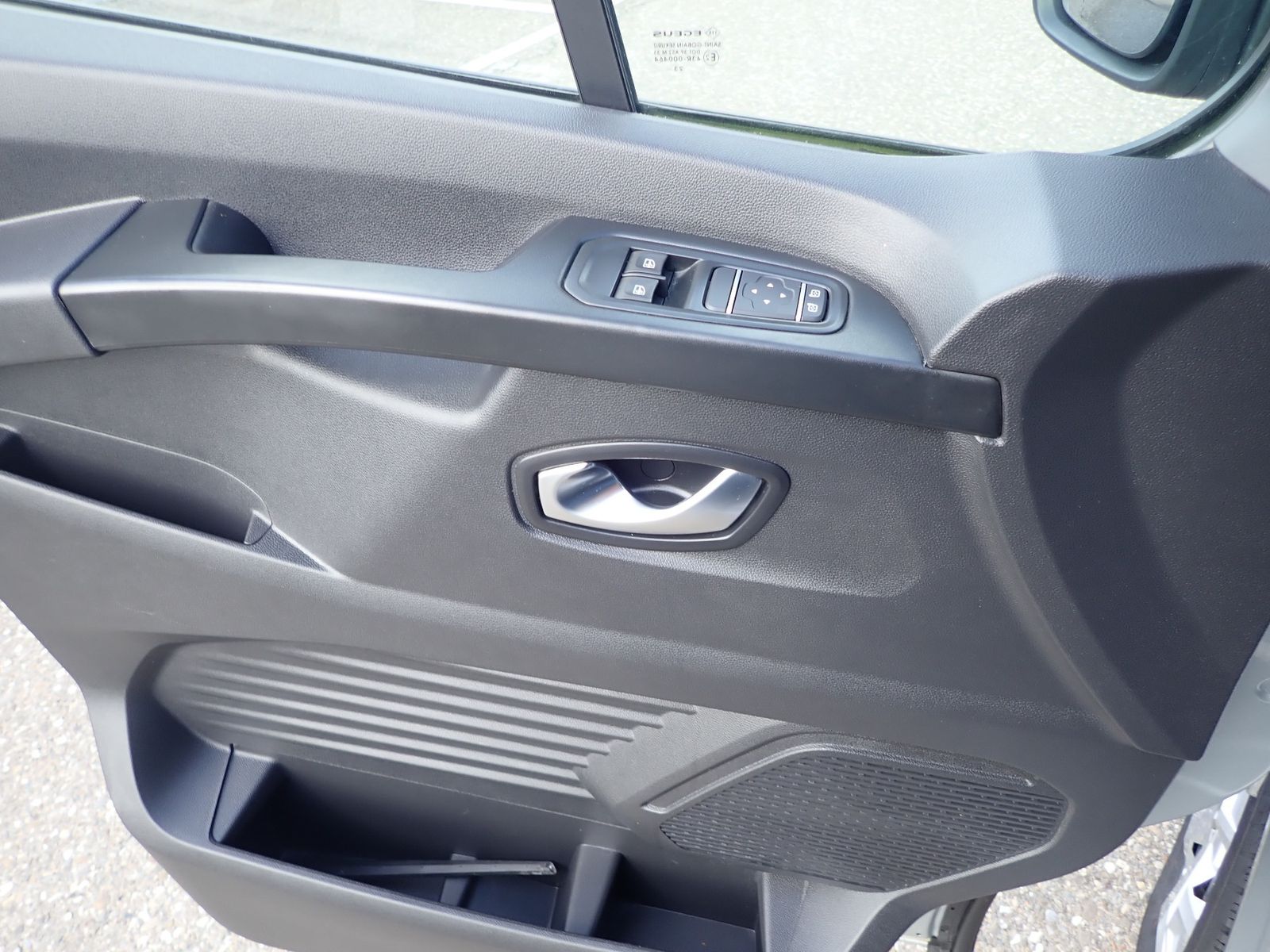Fahrzeugabbildung Renault Trafic Combi L1H1 3,0t (8 Sitze) Life dCi 170