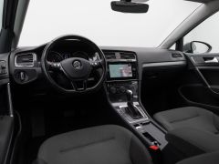 Foto Nummer 35: VW Golf