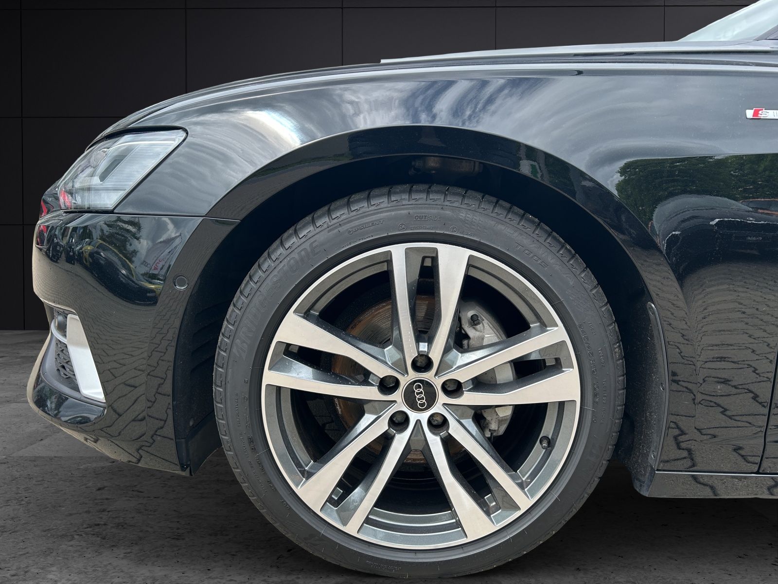 Fahrzeugabbildung Audi A6 Avant 40 TDI quattro sport LED AHK ACC RFK NA