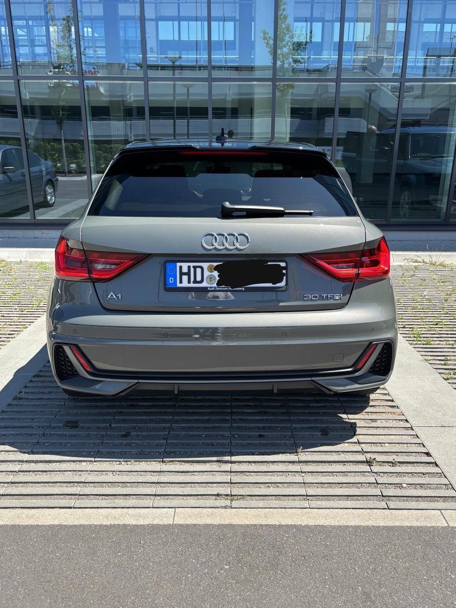 Audi A1 30 TFSI S line Sportback S line, миниатюра 3