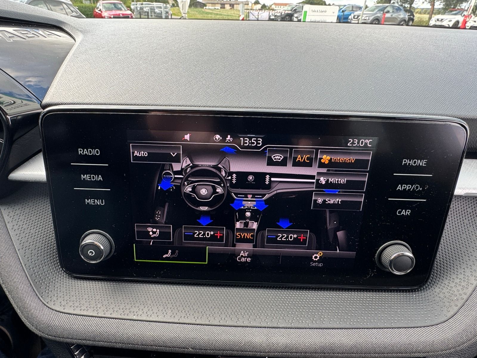 Fahrzeugabbildung SKODA Fabia Tour 110PS DSG*RFK*behLen*Allwetter
