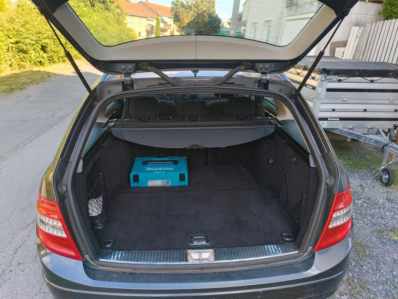 Mercedes-Benz 200 2010 — photo 8