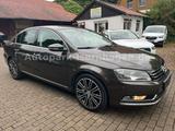 Volkswagen Passat 2.0 TSI Exclusive*1.Ha*AHK*Leder*STHZ*Key - Volkswagen Passat mit Benzin-Antrieb: Limousine, 2.0