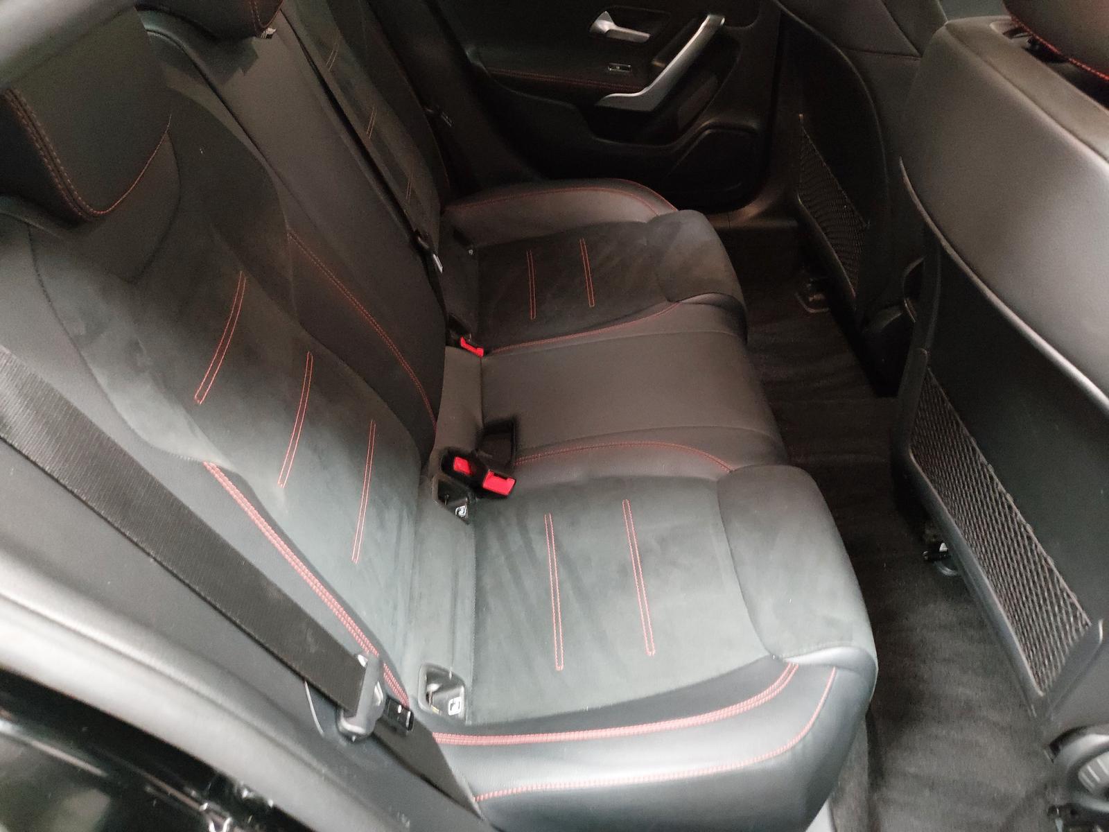 Mercedes-Benz A 250 e AMG Line T-Leder Navi LED