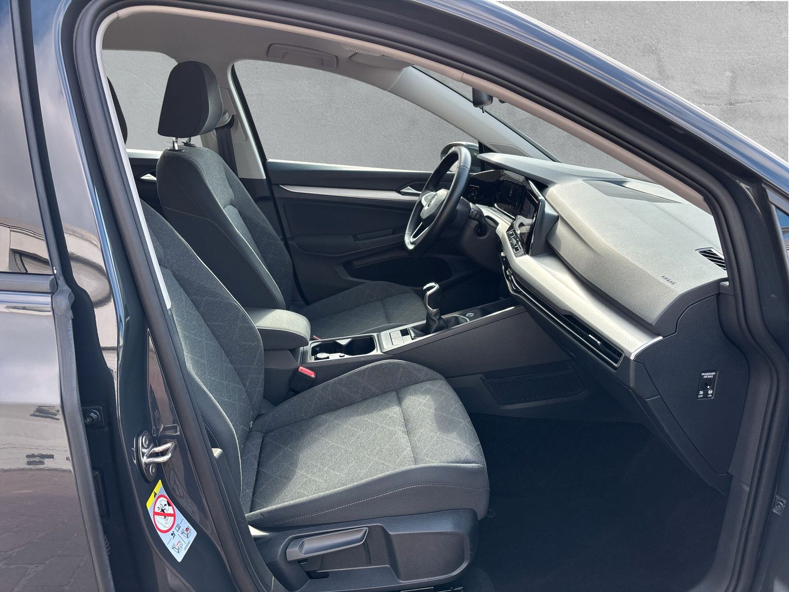 Fahrzeugabbildung Volkswagen Golf 2.0 TDI Life ACC LED AppConnect SHZ