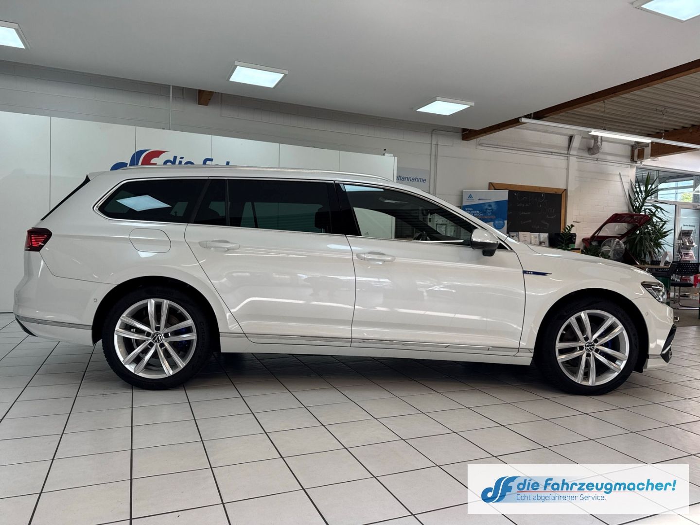 Fahrzeugabbildung Volkswagen Passat Variant GTE 1.4 TSI Plug-In Hybrid EU6d S