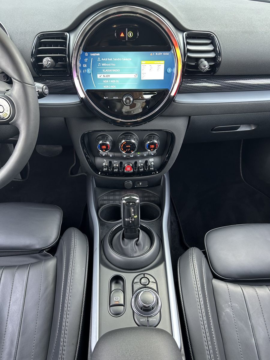 Fahrzeugabbildung MINI Cooper S Clubman Aut. NAV+LED+AHK+H&K+KAMERA+PP