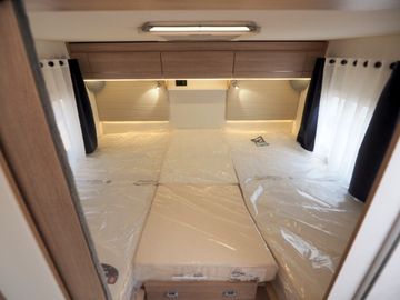 Bild 23 Mooveo TEI 70 EB 140 L-Sitzgruppe Pioneer 9"