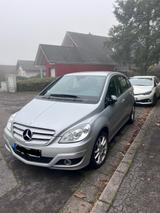 Mercedes-Benz B 180 BlueEFFICIENCY -