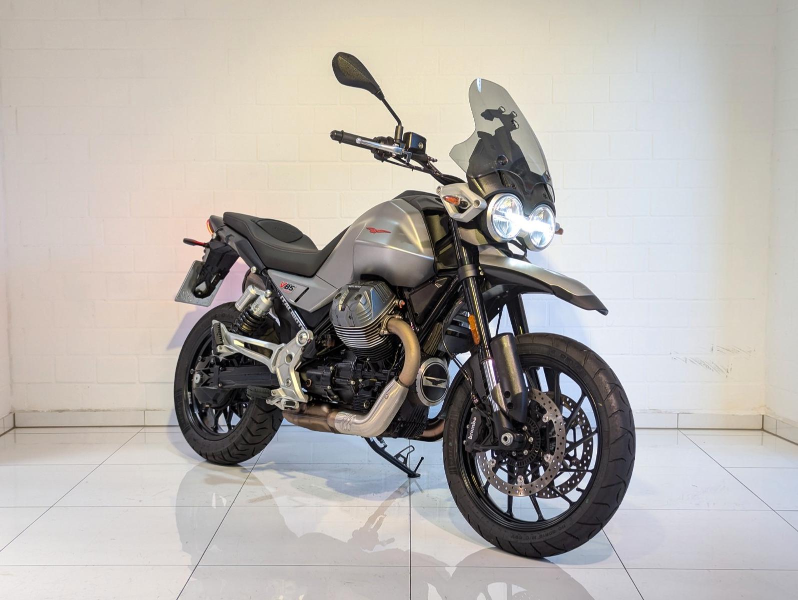 Moto Guzzi V85 Strada E5+ ALS VORFÜHRFAHRZEUG