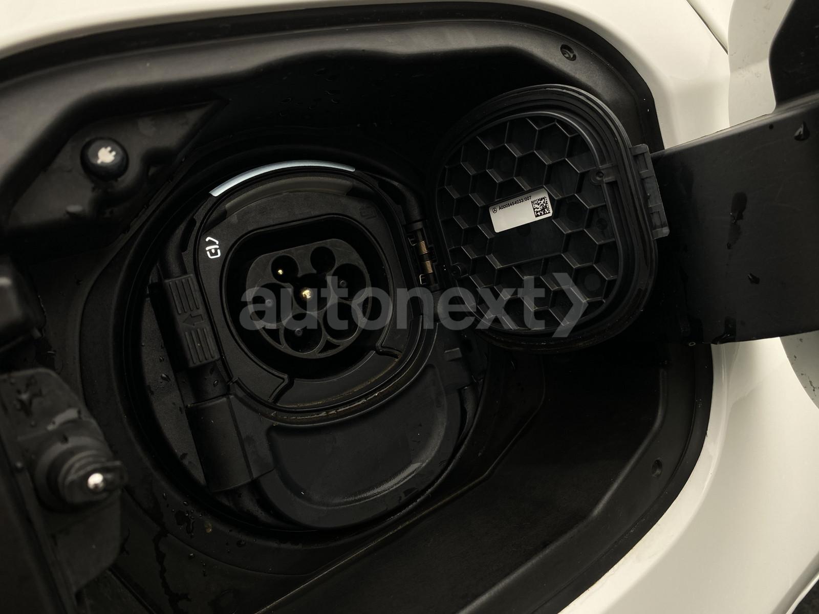 Mercedes-Benz A 250e *2x AMG Line+Night* PANO+Multibeam (0480)