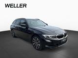 BMW 330i Touring Aut. LC+ Pano AHK SpoSi StdHz 18" - gebrauchte BMW 330 aus dem Jahr 2022