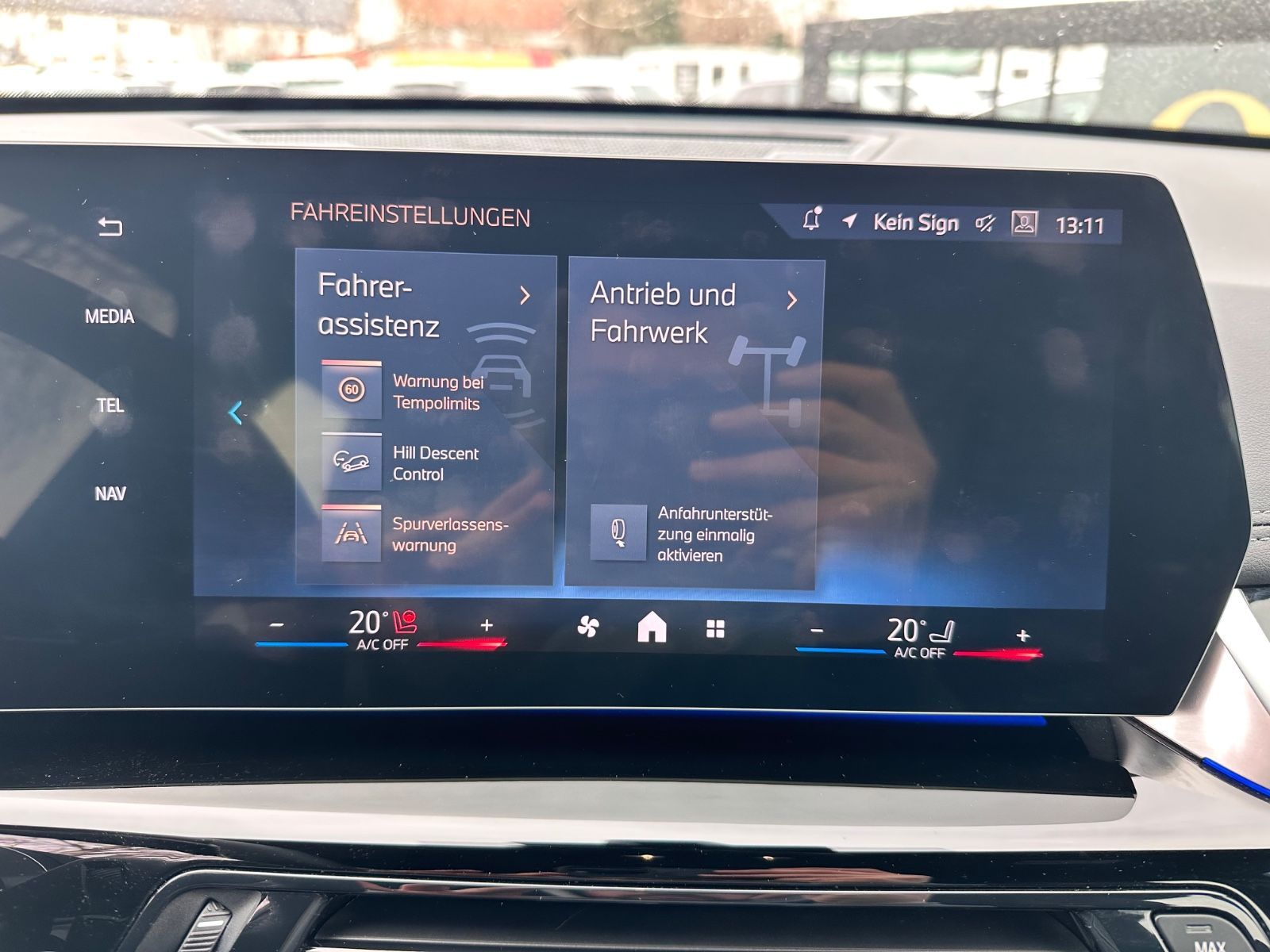 BMW X1 23d xDrive M-Sport Navi AHK ACC Leder foto 15