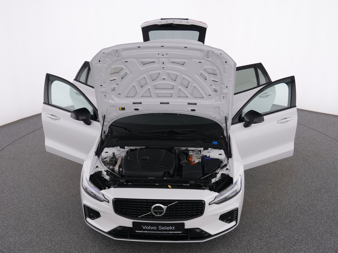 Volvo V60 T8 Recharge Plus Dark+AHK+BP+STANDHZ+LM18 foto 13