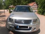 Suzuki Grand Vitara 1.9 DDiS X30 X30 - Suzuki Grand Vitara mit Diesel-Antrieb: Leder, Allradantrieb, Geländewagen