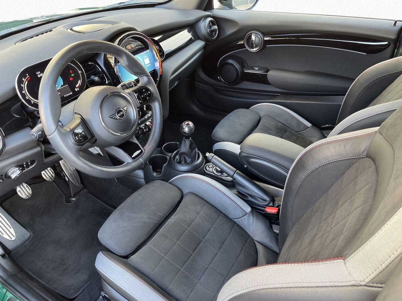 MINI JCW Trim DAB+ PDC Sitzh adFW 17"