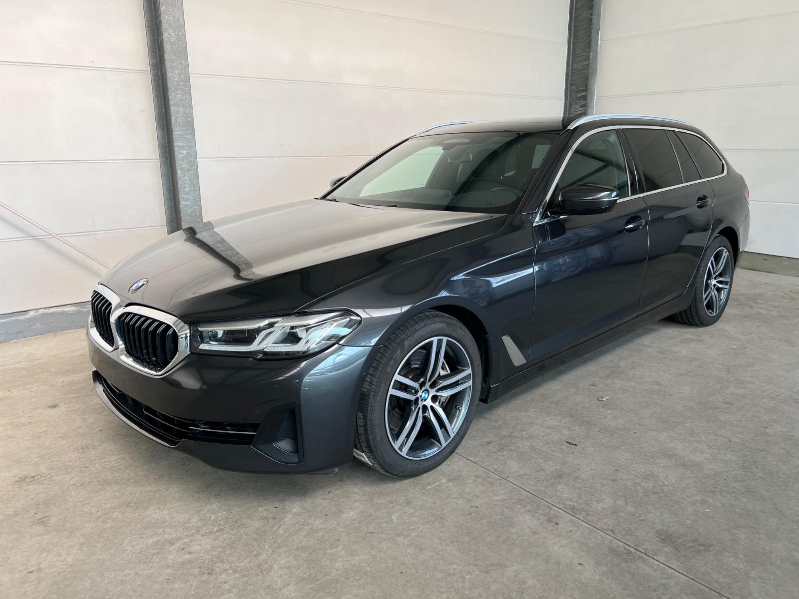 BMW 530d Touring xDrive+LED+ParkAssist+AHK+Pano etc.