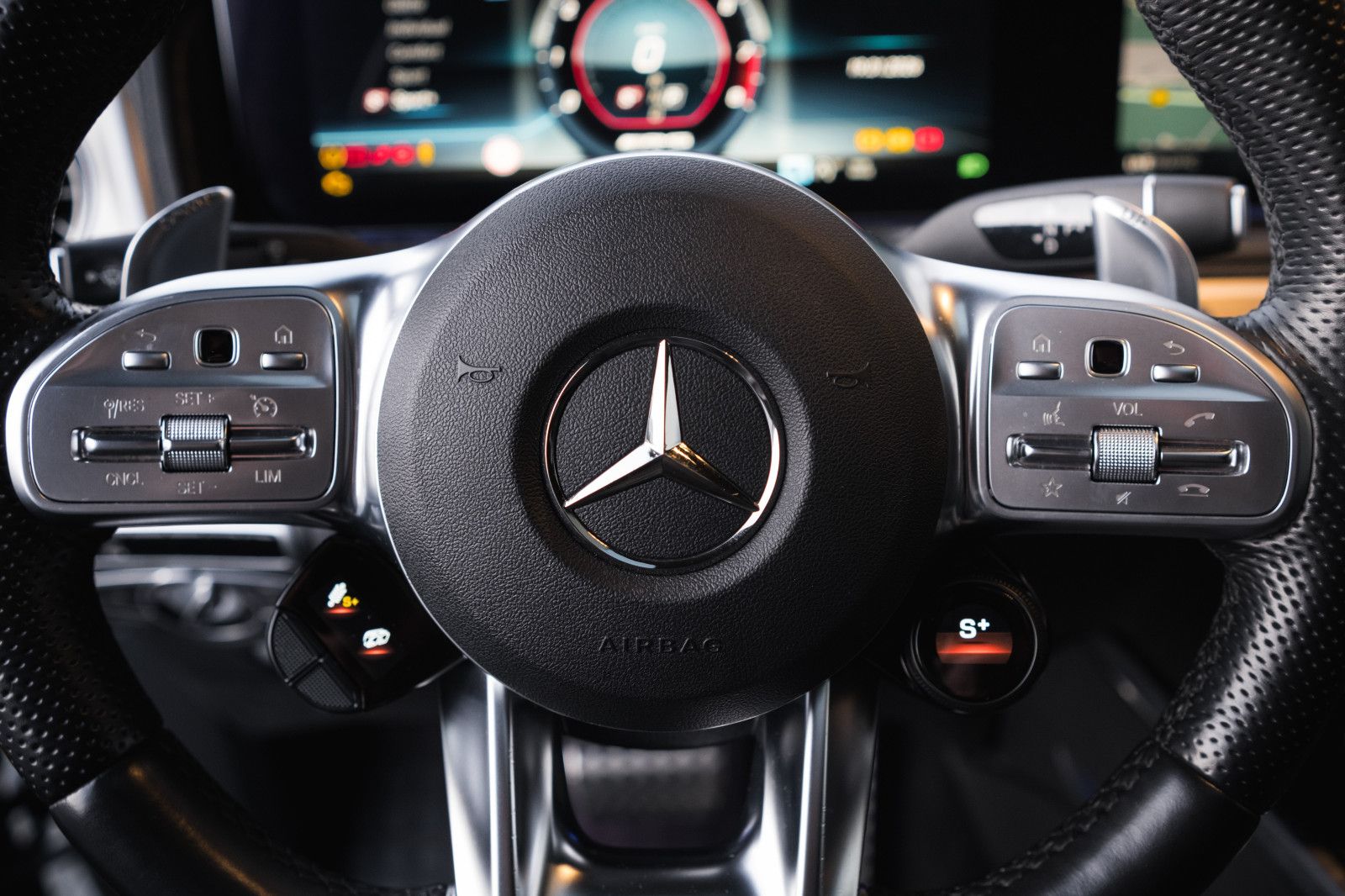 Fahrzeugabbildung Mercedes-Benz G 63 AMG -Burmester Sound-BRABUS-Felgen-Auspuff