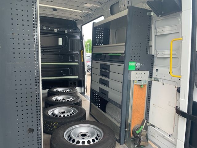 Fahrzeugabbildung Volkswagen Crafter 35 Kasten 2.0 TDI MR 1.HAND AHK STANDHEI