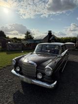 Mercedes-Benz Mercedes Benz Heckflosse 190c W110 - Mercedes-Benz 190: C190