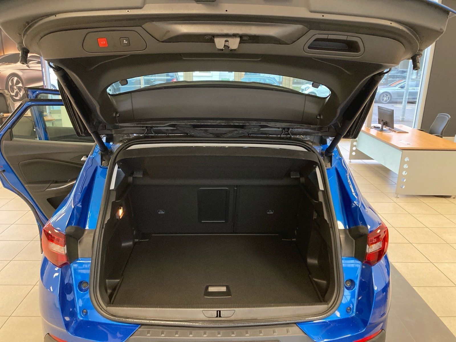 Fahrzeugabbildung Opel Grandland X 1.2 Elegance*LED*360°*Totwinkel*18"*