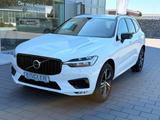 Volvo XC60 B4 (Benzin) R-Design Stdhzg. Cam AHK - Volvo XC60 in Lübeck