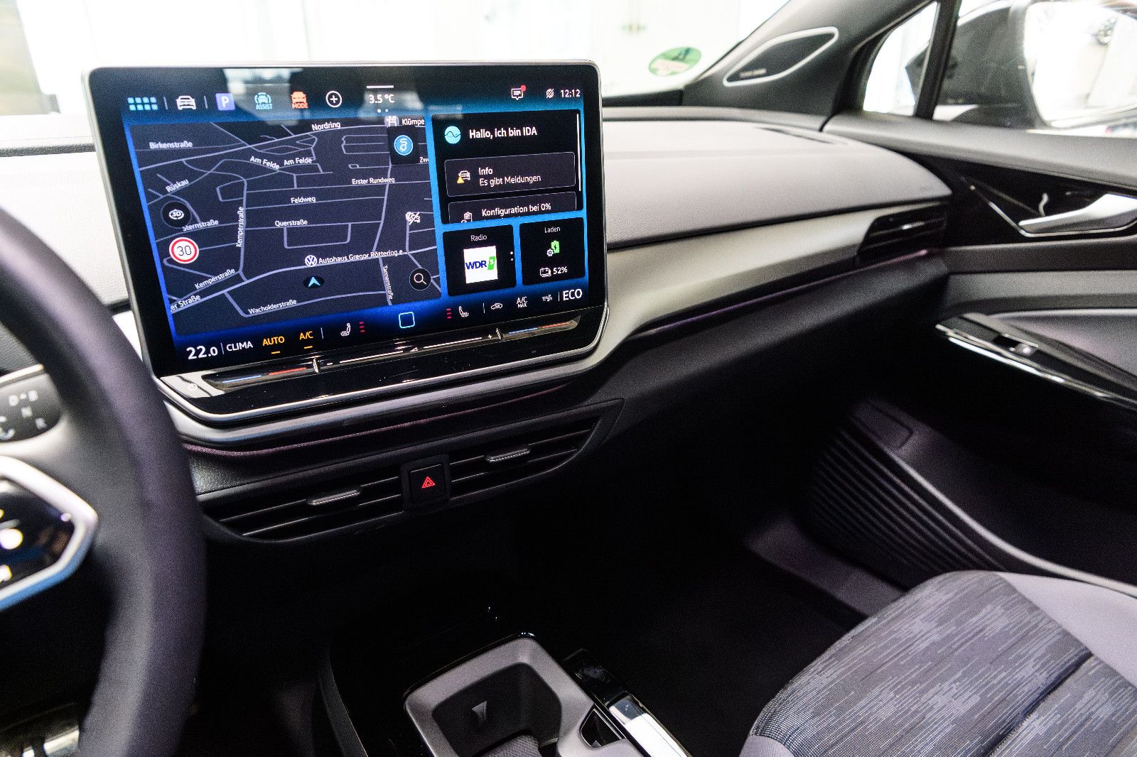 Fahrzeugabbildung Volkswagen ID.4 Pro IQ-LED+AHK+NAV+HUD+WÄRMEPUMPE+H&K+ACC