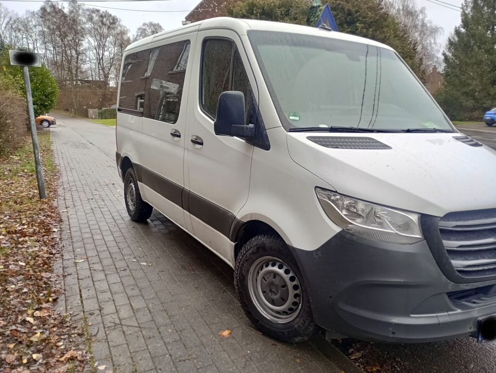 Image of Mercedes-Benz Sprinter