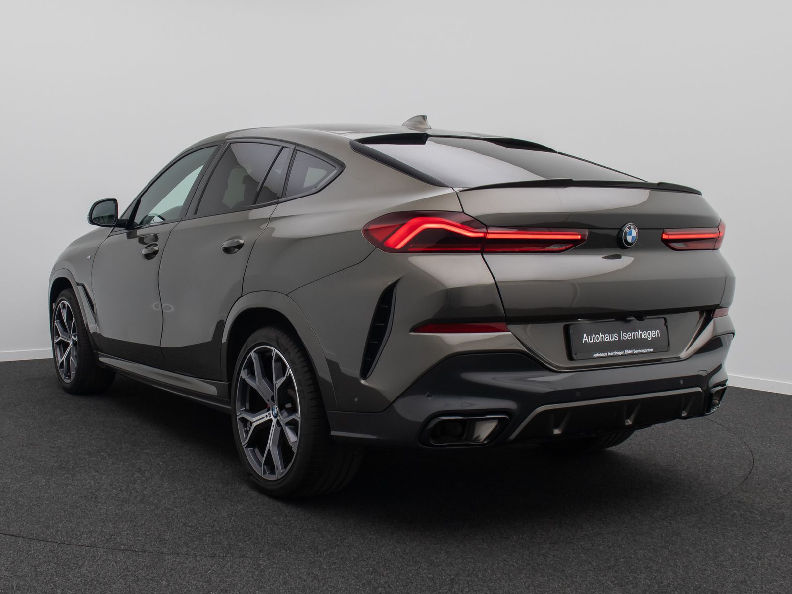 Fahrzeugabbildung BMW X6 xD30d MSport Kamera Laser HUD DAB HiFi 21Zoll