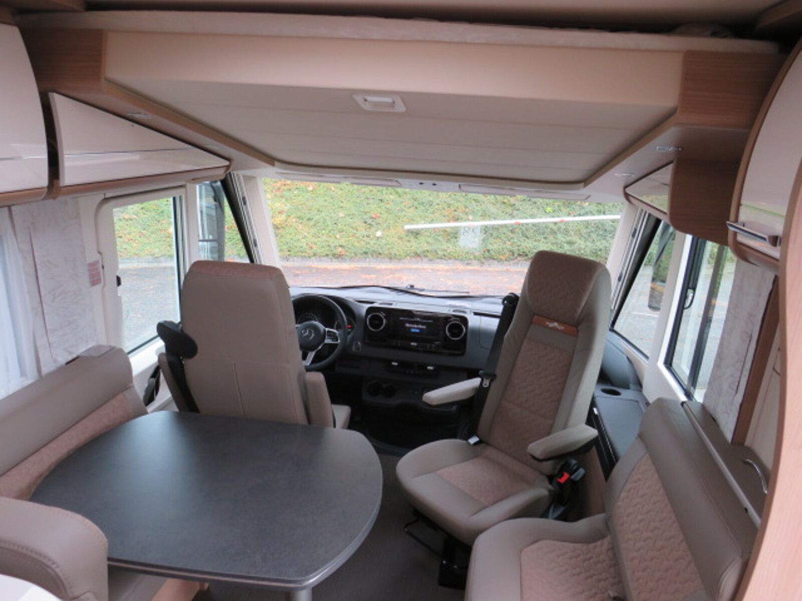Fahrzeugabbildung Carthago c-tourer I  149 LE Mark/SAT/Dach-Klima/Hubstütz.