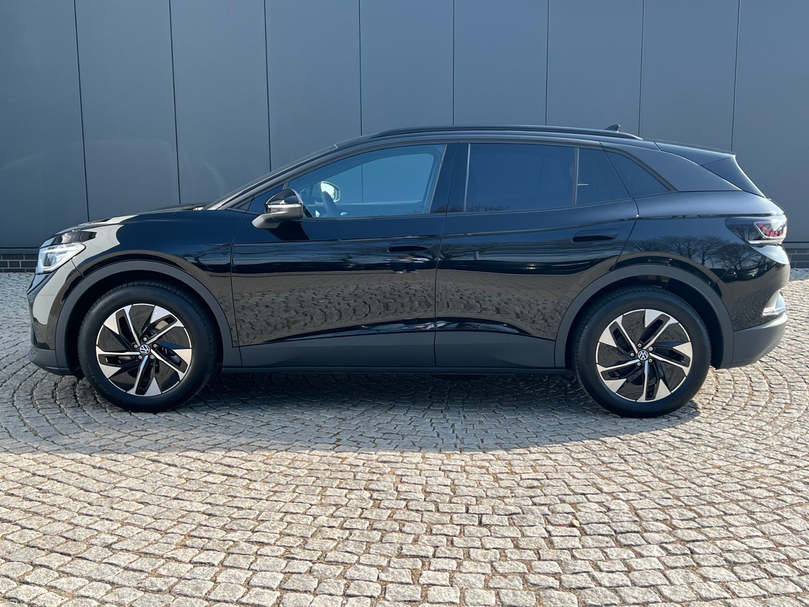 Fahrzeugabbildung Volkswagen ID.4 Pro 210 kW *Infotainment-Paket, Design-Pake