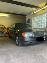 Mercedes-Benz 220 - Mercedes-Benz 220 aus 1993