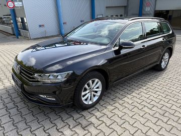 Volkswagen Passat Variant - 11