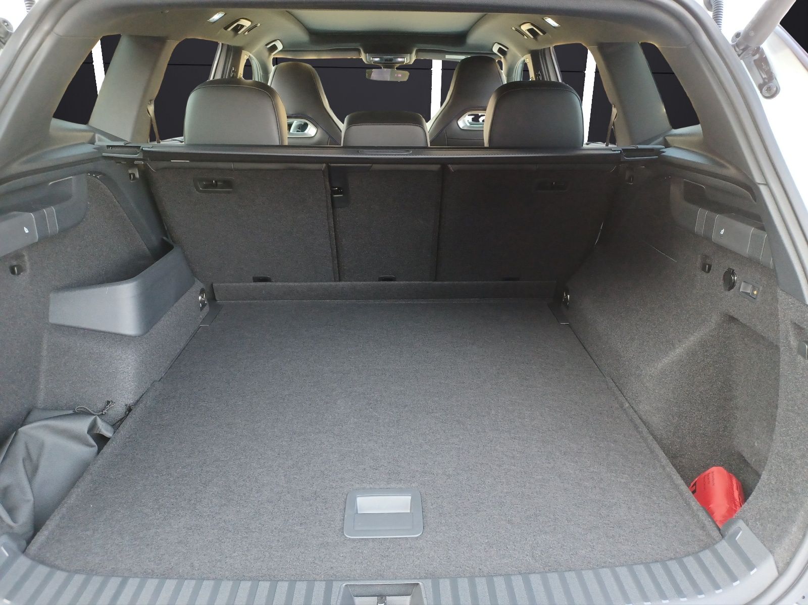 Fahrzeugabbildung Volkswagen Tayron TDI R-Line DSG 4M AHK STH
