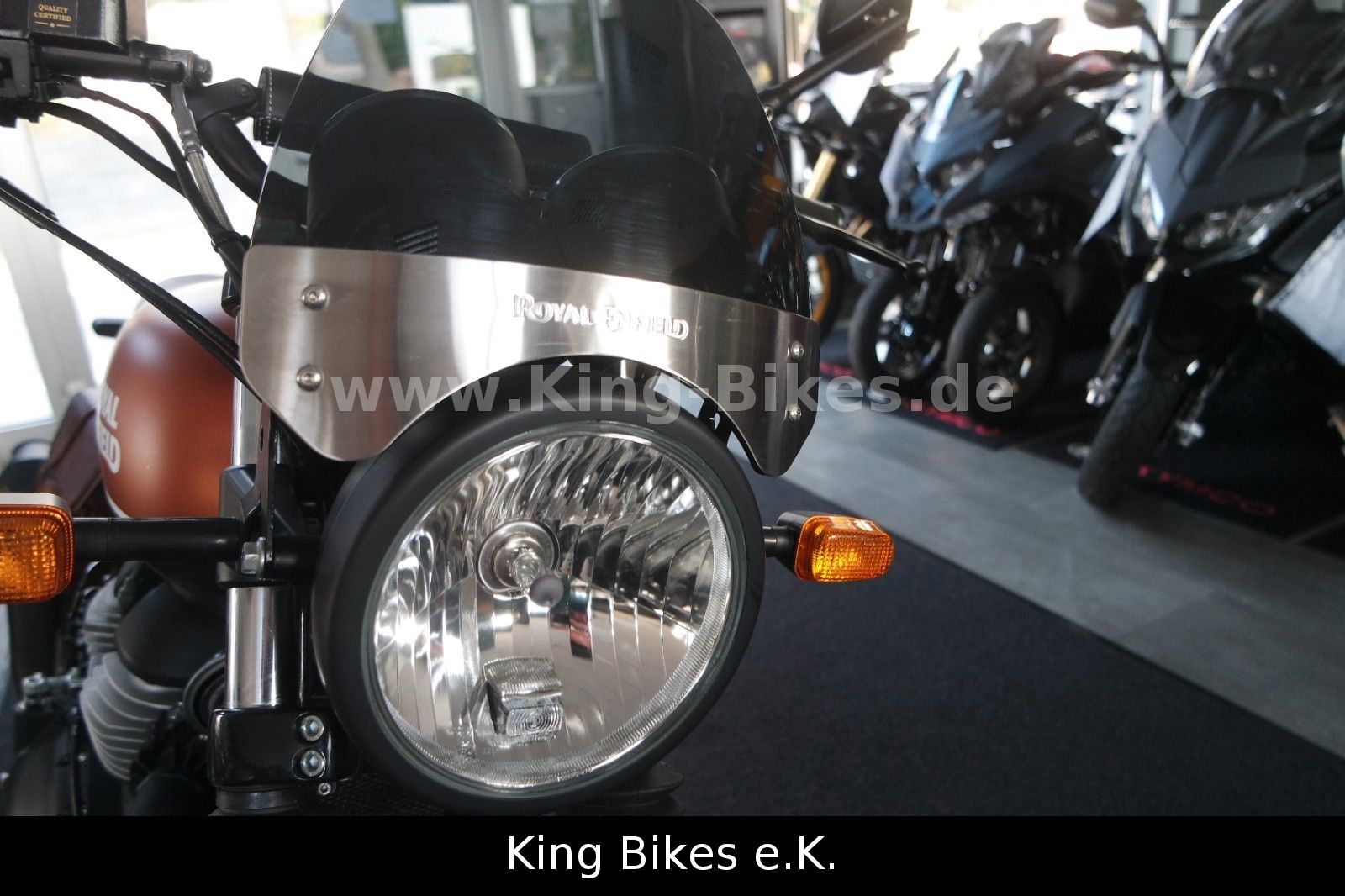 Fahrzeugabbildung Royal Enfield Interceptor 650 - Öhlins - Zard Auspuff - TOP -