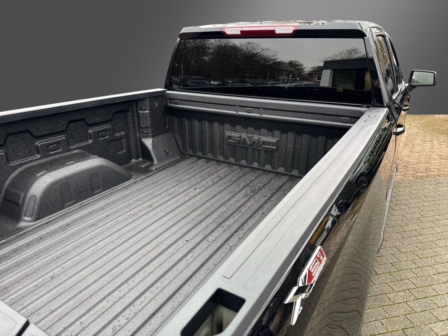 Fahrzeugabbildung GMC Sierra Elevation 3.0 Diesel X31 Off Road Paket