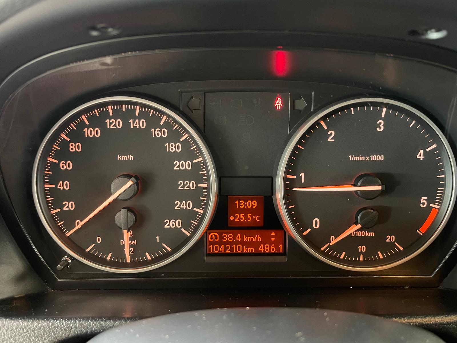 BMW X1 sDrive20d 163 ch • 1ère main • Pano • Harman Kardon • Xenon • PDC