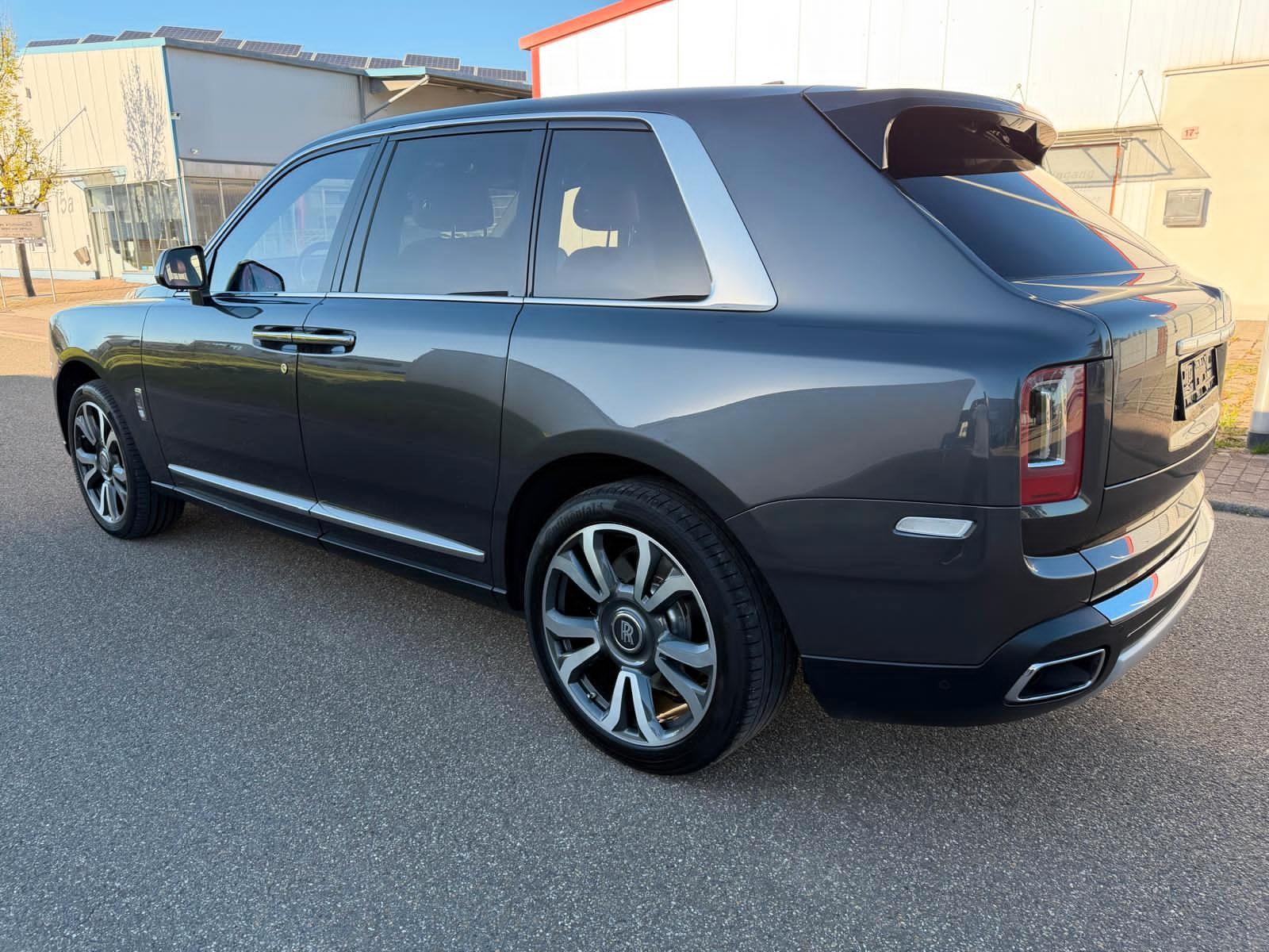 Rolls-Royce Cullinan Exlusive Pink-Interior Einzelstück