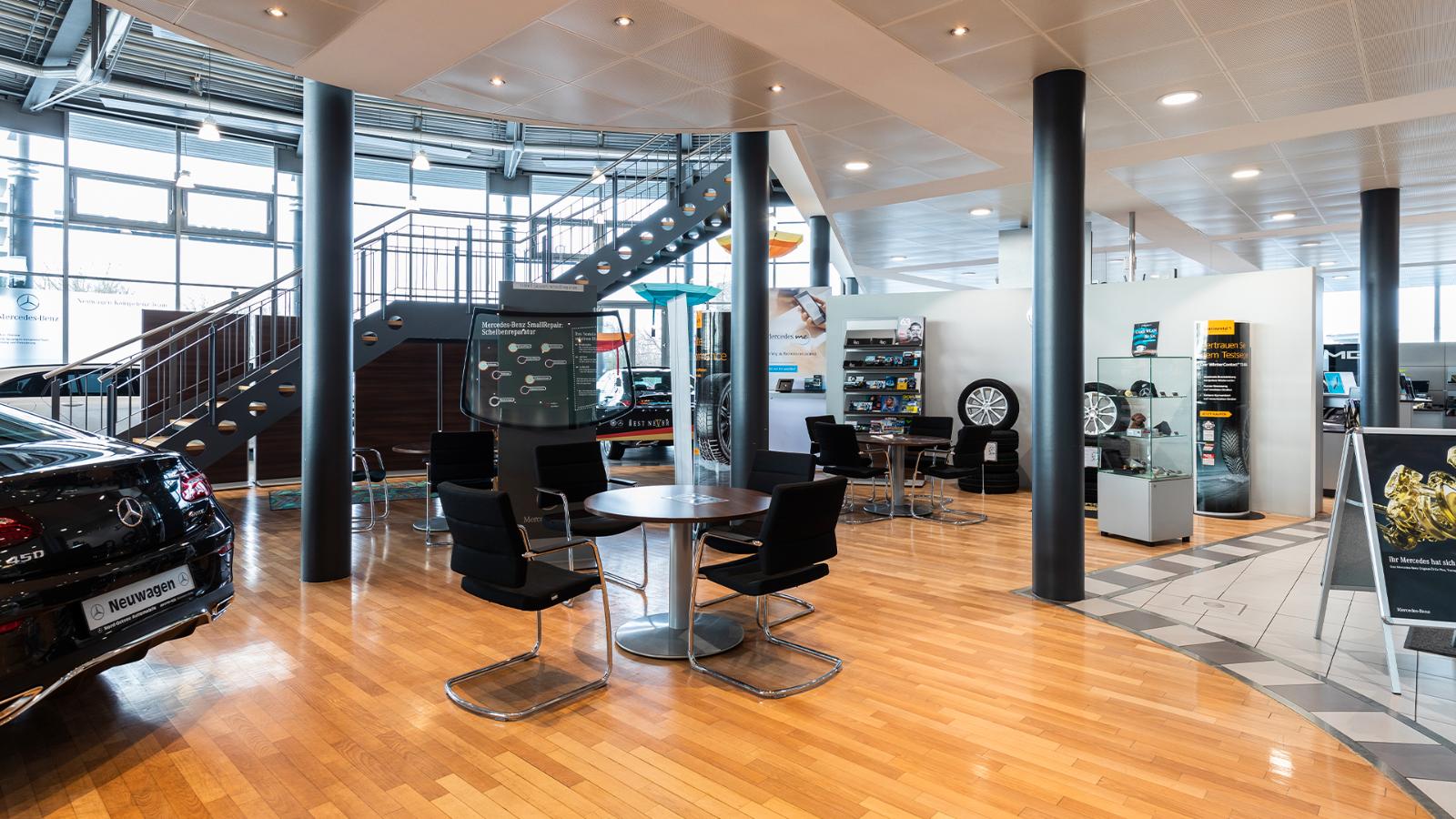 showroom-image-top