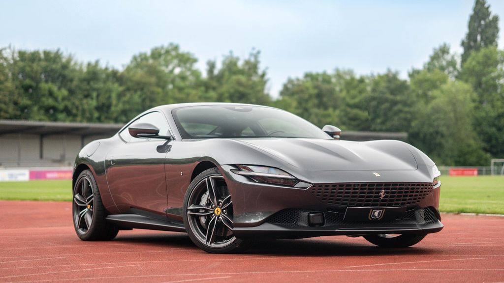 Ferrari Roma/LED-Carbon/MagneRide/Matrix/Neuzustand