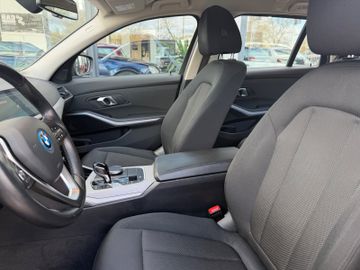 BMW 320 - 6