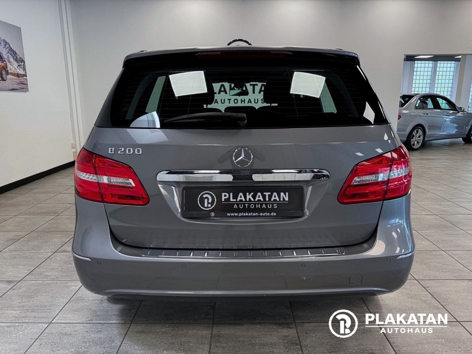 Fahrzeugabbildung Mercedes-Benz B 200 Navi Bi-Xenon Tempomat 1Hand