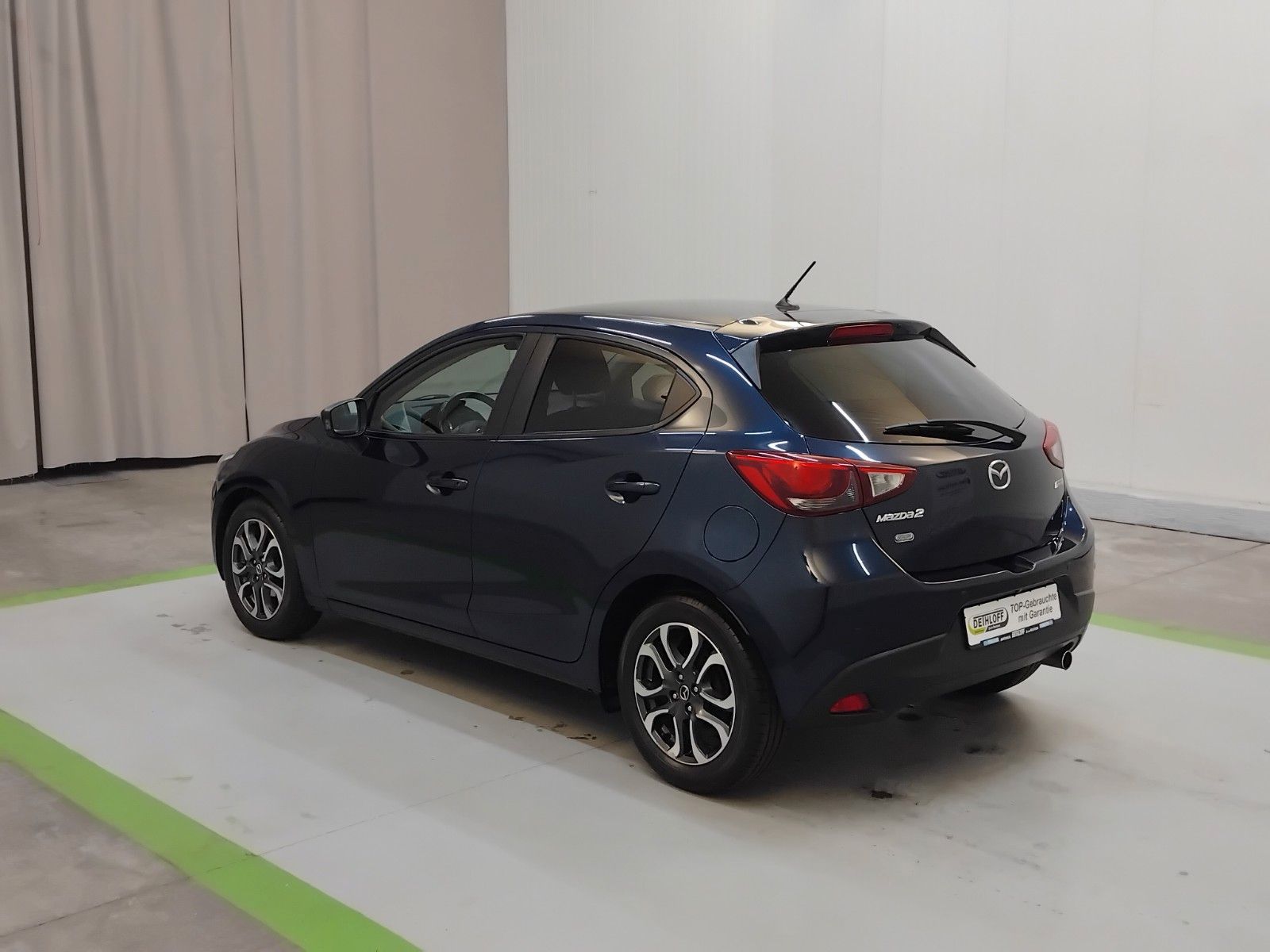 Mazda 2 (08/2015, Benzin)