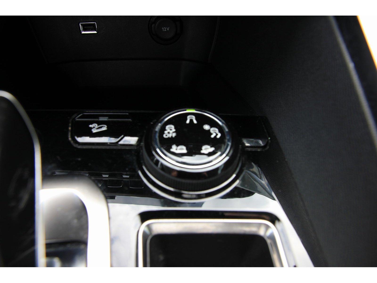 Peugeot 3008 Crossway PT 130 EAT8 Navi e-Klappe LED RFK