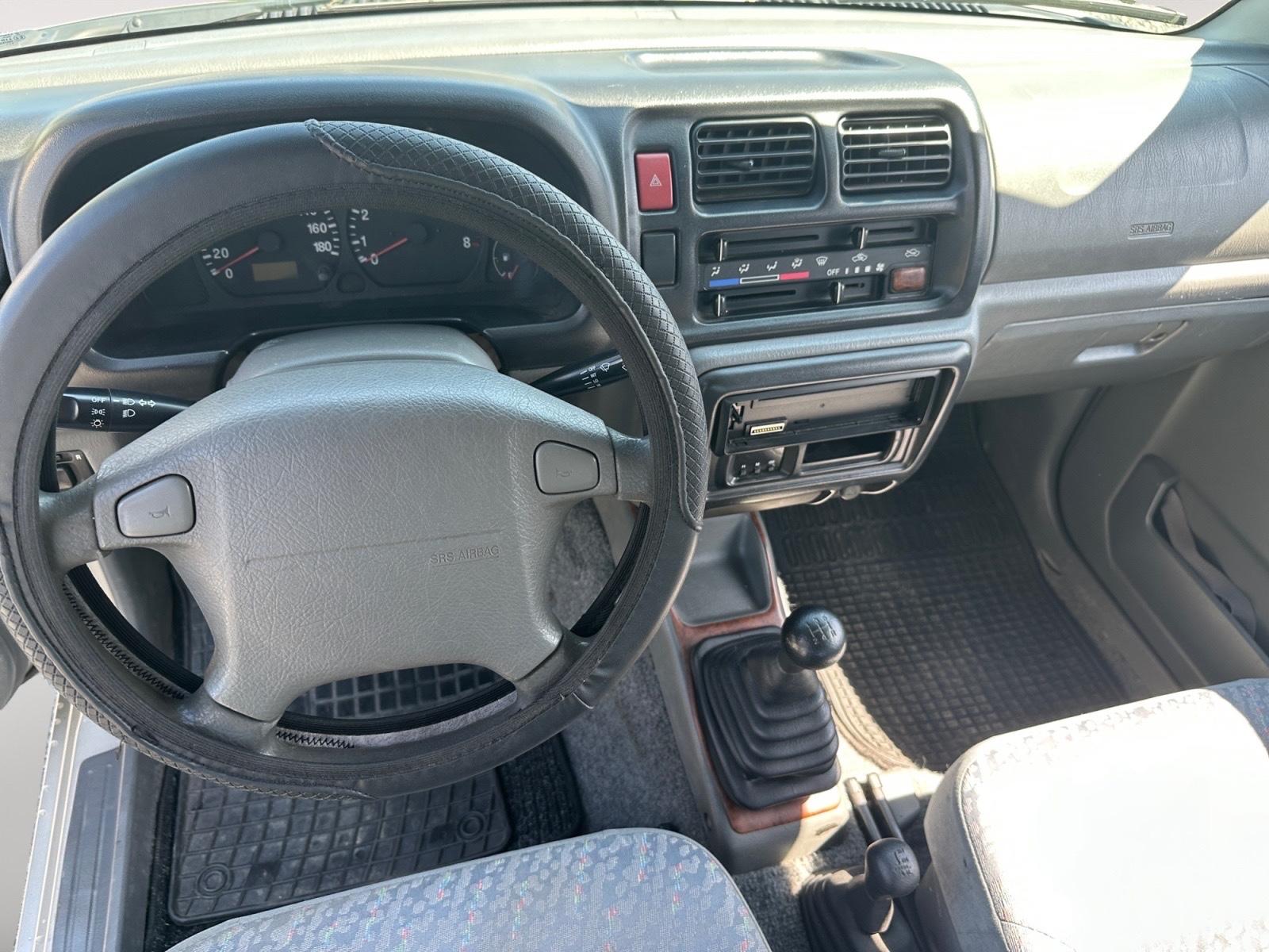 SUZUKI JIMNY SANTANA CABRIOLET 80CH - 4X4 - BVM - CT A JOUR