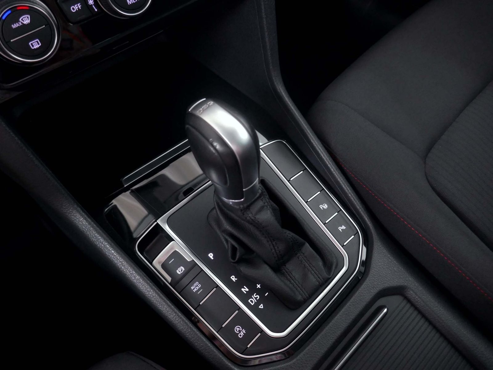 Fahrzeugabbildung Volkswagen Golf  Sportsvan SOUND 2.0 TDI DSG | Xenon RFK AC
